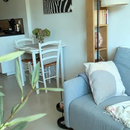 Le Nid Du Neuf Apartman